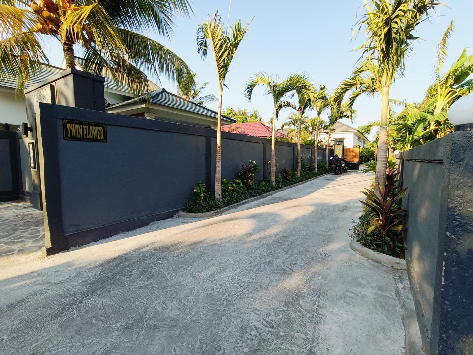Luxury Private 2Bed Poolvilla In Lovina Twinflower Villa Exterior photo
